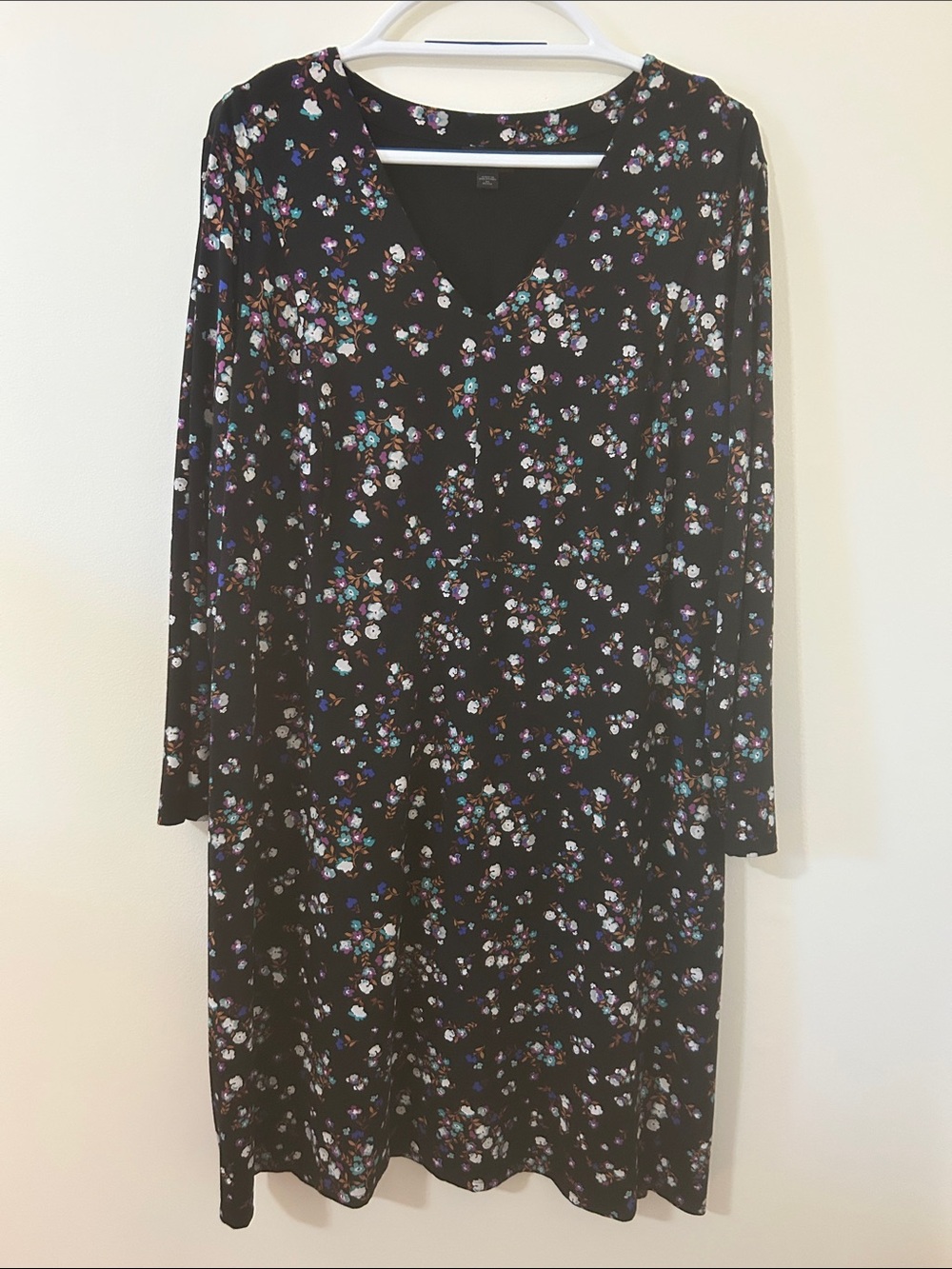 J. Jill Wearever Floral Long Sleeves V-Neck Dress Black Multi XLP